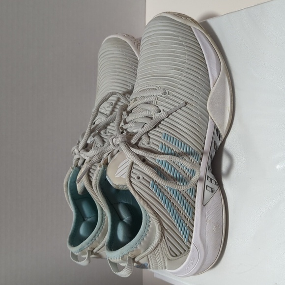 K-Swiss Women's Hypercourt Supreme Size 8.5 Tennis Shoes Barely Blue/White/Blue - Picture 4 of 10